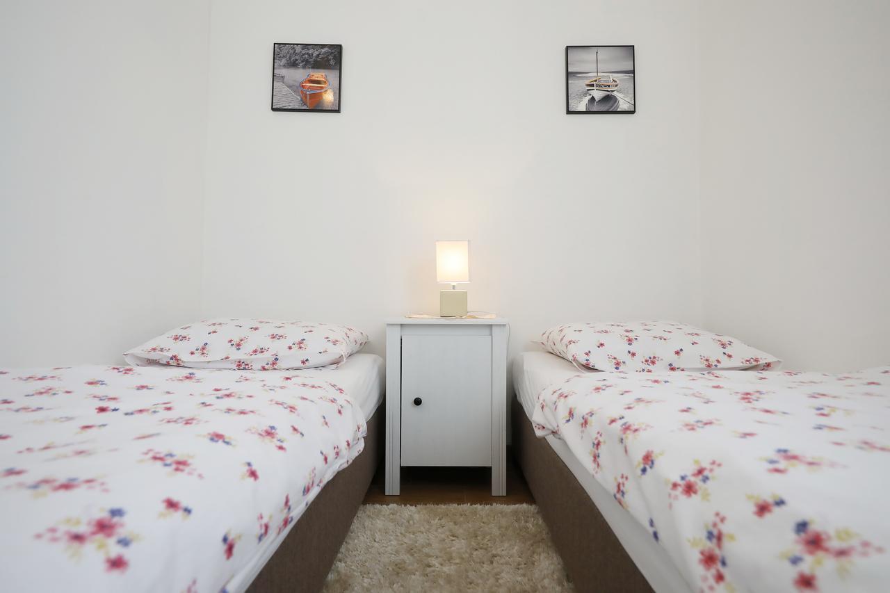 Apartments Mirakul Zadar Luaran gambar